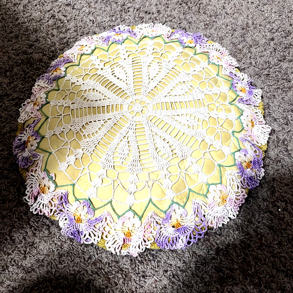 Vintage Handmade Crochet Round Lace Doily Pillow Doilie Gold 17" chair couch - Picture 1 of 4